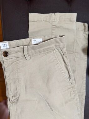 Gap | Men’s Khaki Pants (33x30) | Athletic Fit Khakis